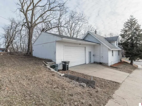 3724 Ames Ave, Omaha, NE 68111