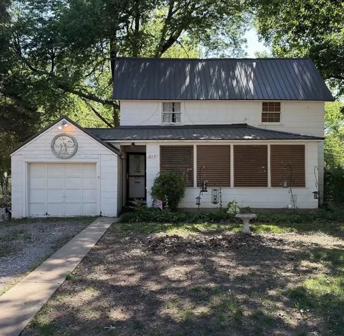 4 bed, 1497 sqft, $2,200 — Photo 1