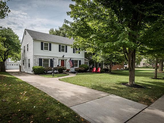 2nd image of 1877 Glenn Ave