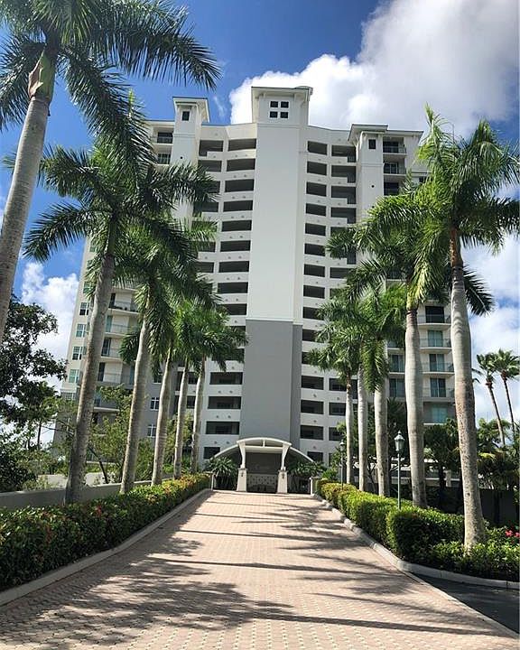 425 Cove Tower Dr APT 403, Naples, FL 34110 | Zillow