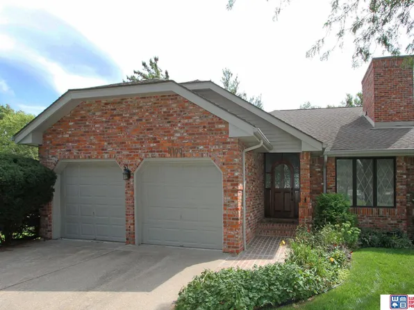 2100 Heritage Pines Ct, Lincoln, NE 68506