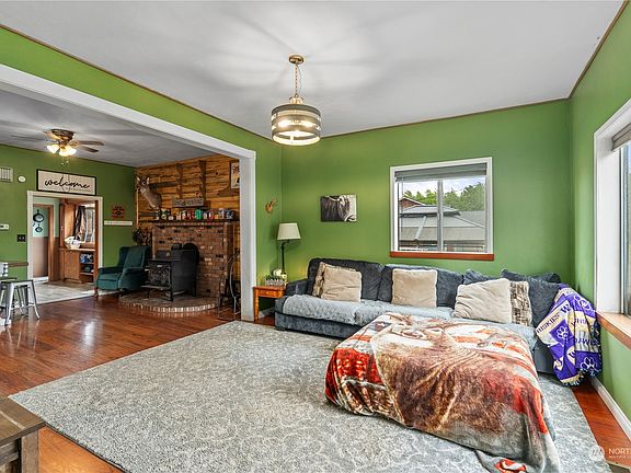 4th image of 530 S 6th Street
