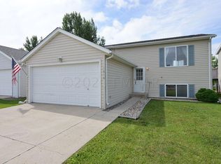 1814 56th Ave S, Fargo, ND 58104