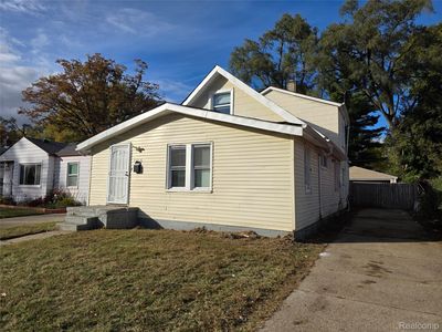 15626 Thatcher St, Detroit, MI, 48235