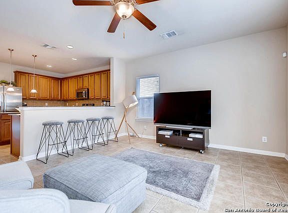 5th image of 541 Stonebrook Dr