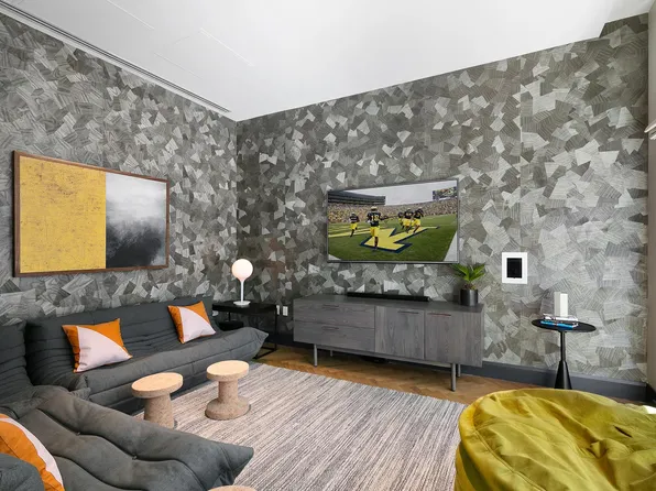 7 West 21st Street image 3 of 24