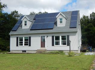8 Lauren Dr, Palmer, MA 01069