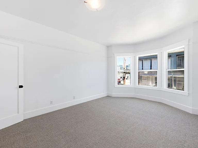 320 Harriet St — Photo 7