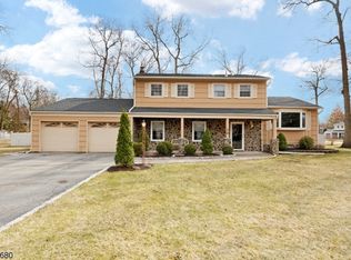 10 Dari Ct, Lincoln Park, NJ 07035
