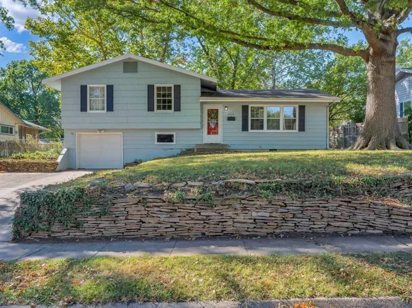 2607 SW Prairie Rd, Topeka, KS 66614