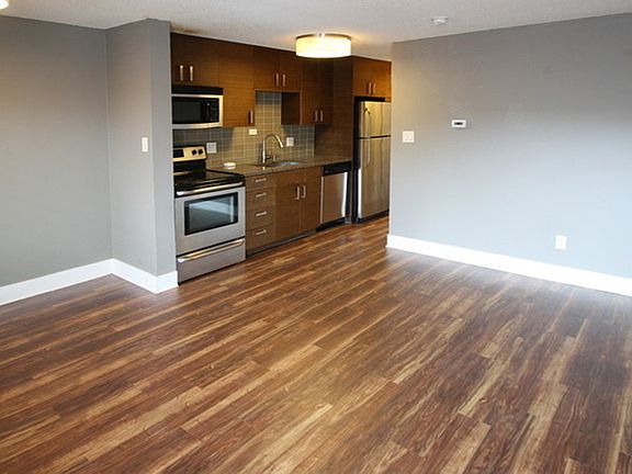 4th image of 1202 N Logan St APT 301
