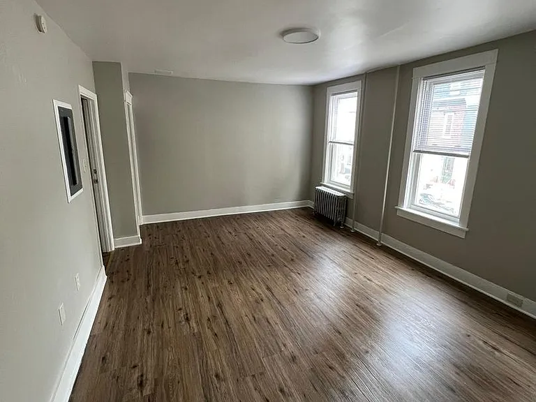 522 N 10th St — Photo 21