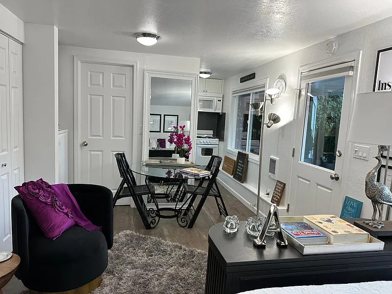 4943 Thompson Ln SE — Photo 11