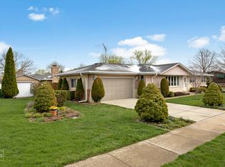 8940 Kathy Ct, Orland Park, IL 60462