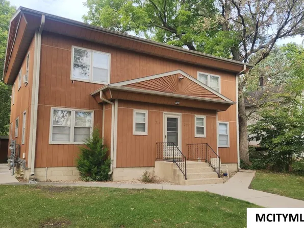 210-212 4th St NE, Mason City, IA 50401
