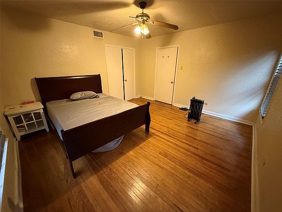 5th image of 2406 Charleston St