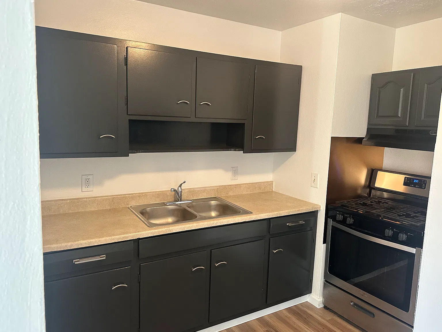 2 bed, 800 sqft, $1,200 — Photo 4