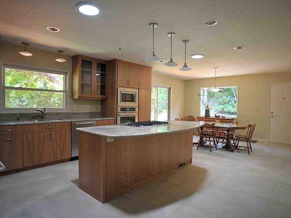 custom cabinets
