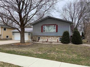 1027 E 5th St, Shawano, WI 54166