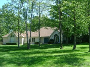 2553 Canyon Creek Dr, Hinckley, OH 44233