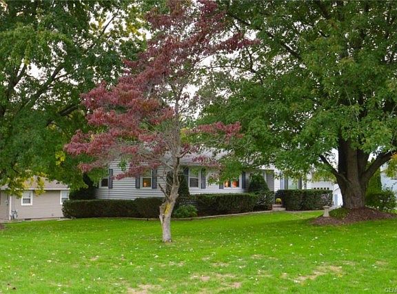 5th image of 22 Drumlin Dr
