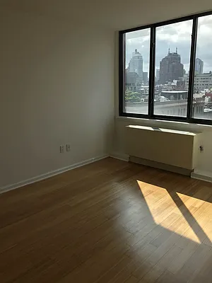 Rented by Sassoon Group | media 26