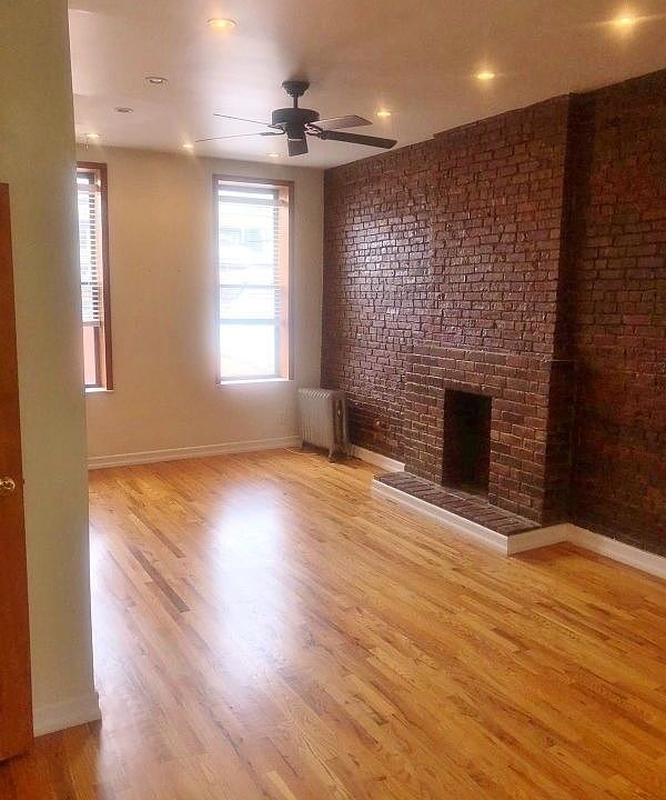 1st image of 377 Vernon Ave #2B
