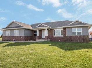 1006 Forest Rd, Springville, IA 52336