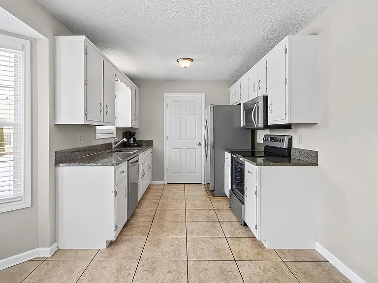 3269 Tabby Dr — Photo 9