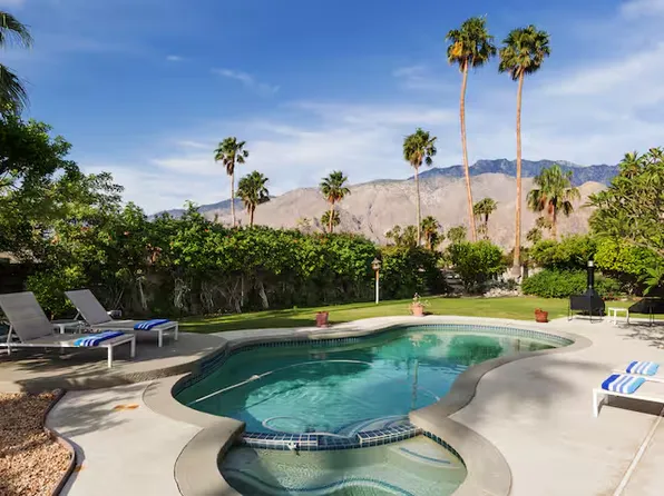 1031 E El Conquistador, Palm Springs, CA 92262