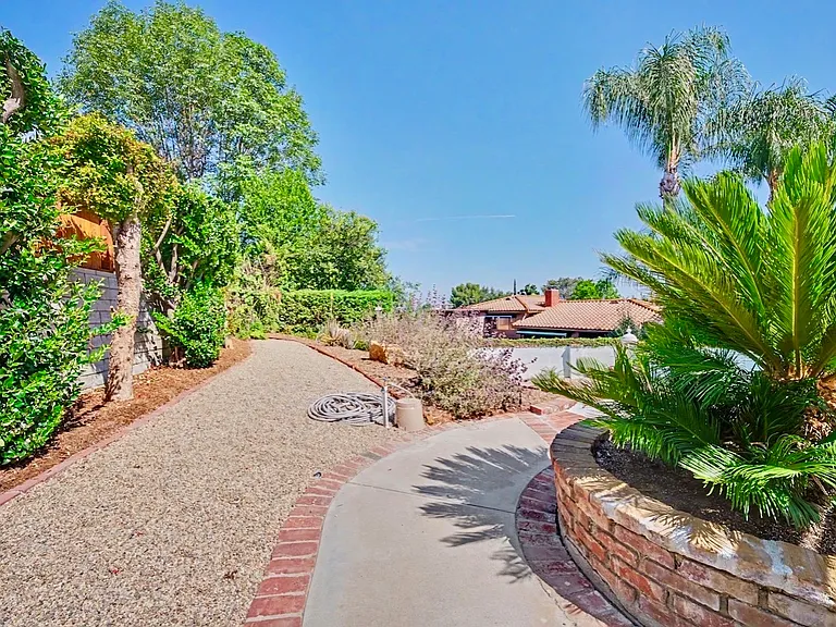 22525 Flamingo St — Photo 26