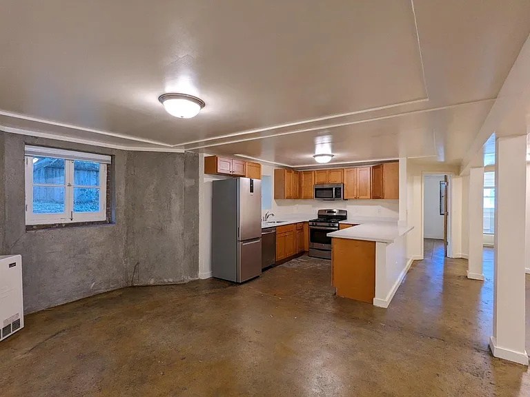 Hillegass Court Apartments — Photo 8