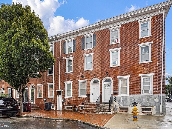 3rd image of 802 N Madison St