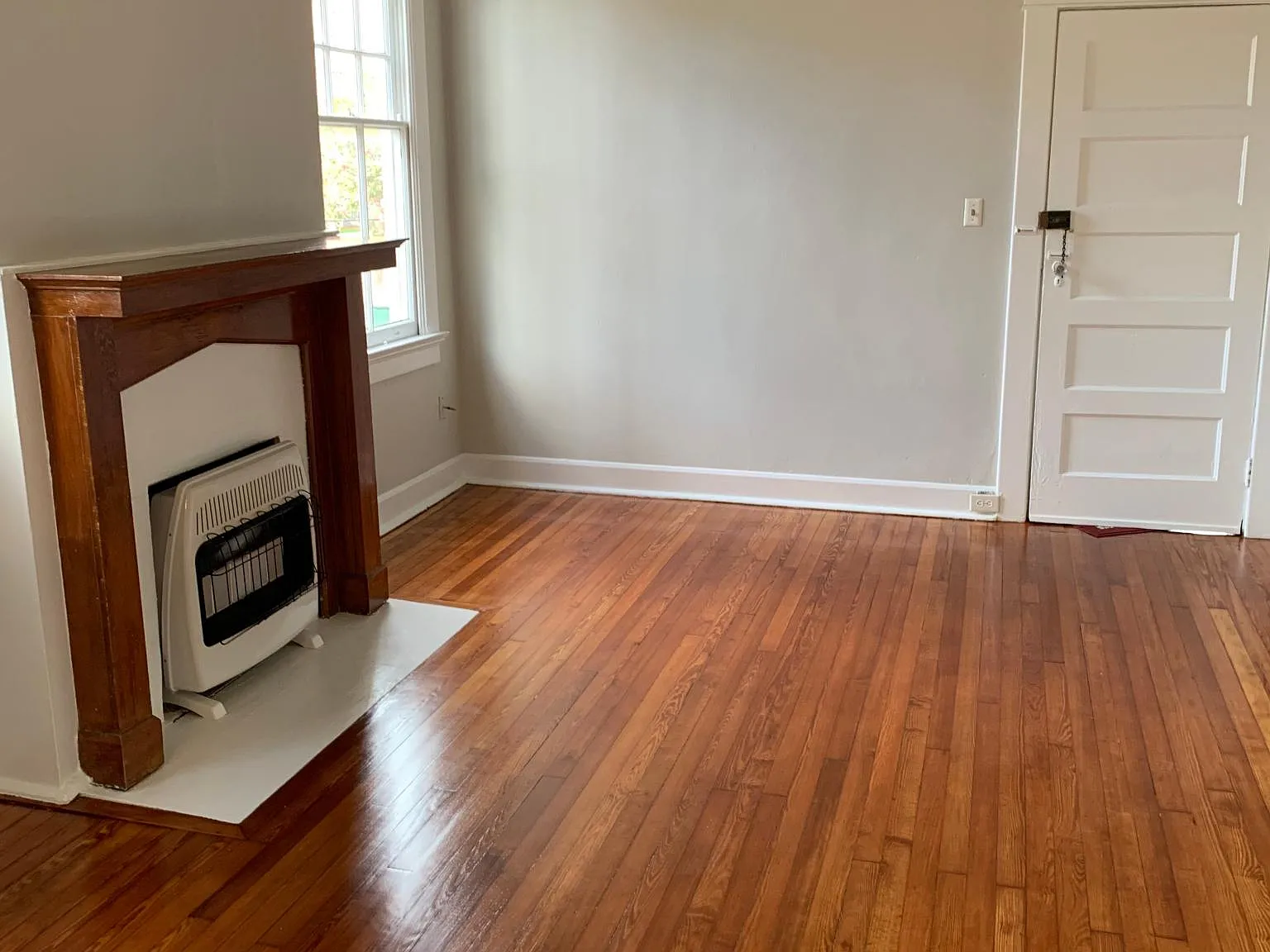 1030 Broadway St — Photo 3