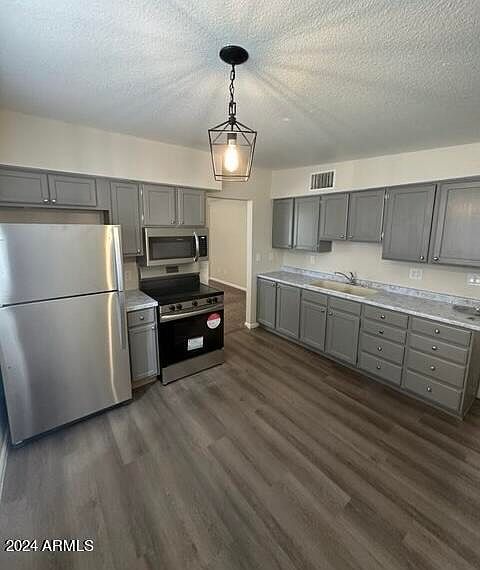 1st image of 321 E 10TH Avenue