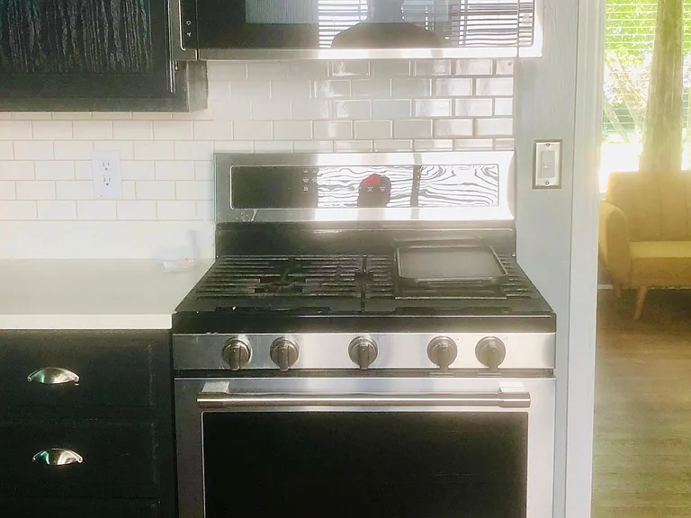 1424 Michigan Ave — Photo 3