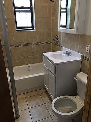 5th image of 140 W 238th St #C