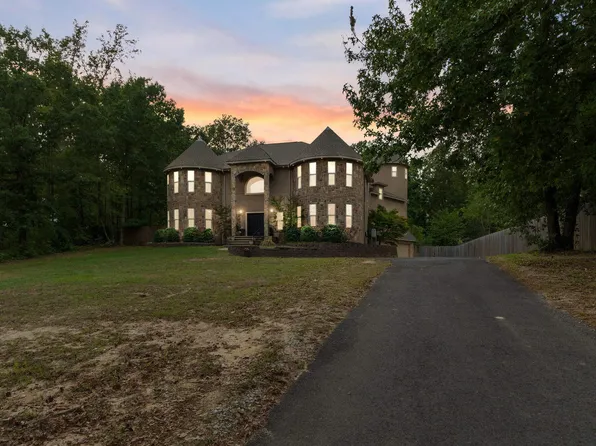 1045 Scarlett Ln, Bauxite, AR 72011