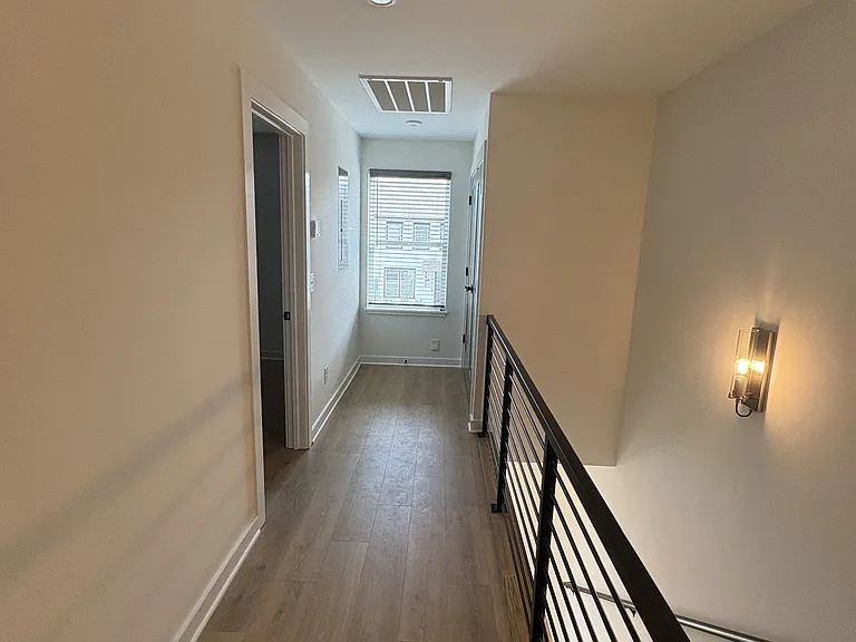 620 Wallace Ct — Photo 15