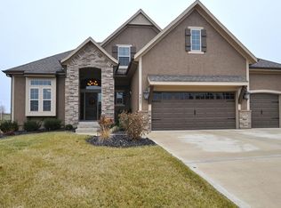 9327 N Farley Ave, Kansas City, MO 64157
