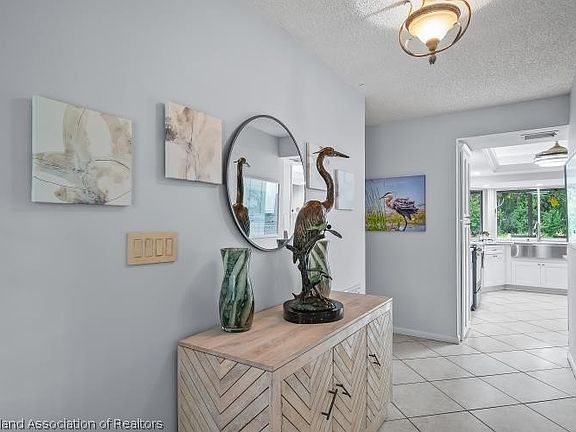 4th image of 5901 Sun Valley Dr