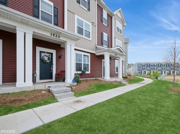 1520 Syracuse Dr, Grayslake, IL 60030