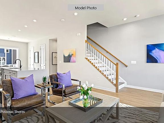 2nd image of 1721 Autumn Maple Leaf Dr