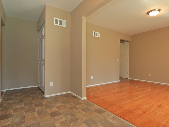 3rd image of 5055 Kennewick Dr