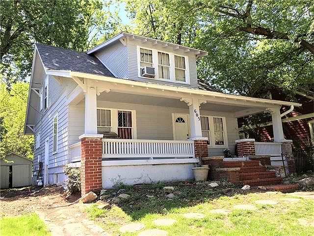 1st image of 605 E College St