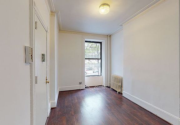 5th image of 307 E 70th St APT 1FW