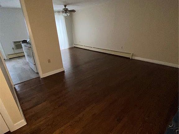5th image of 894 Burnside Ave APT 12