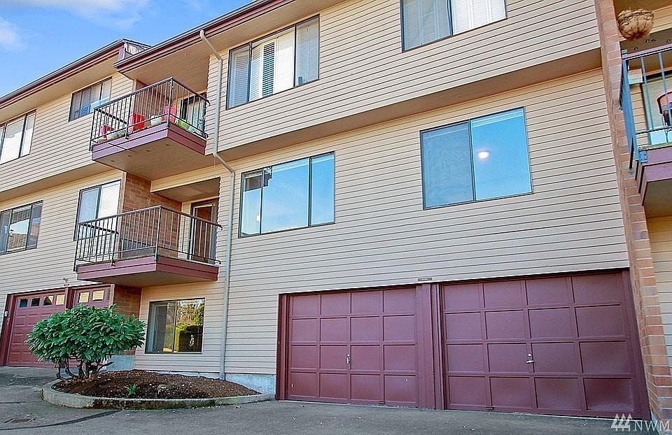 1st image of 10641 Glen Acres Dr S #10641