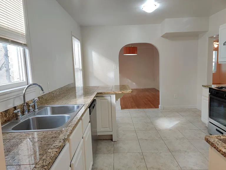 4114 Hawthorne Ave — Photo 17