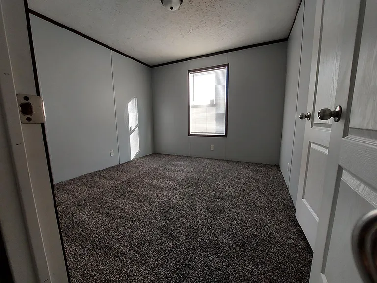 5749 Knollview Dr #5749KN — Photo 12